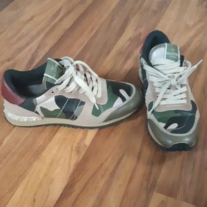 Valentino rockstud sneakers